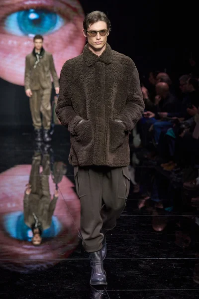 Look 58